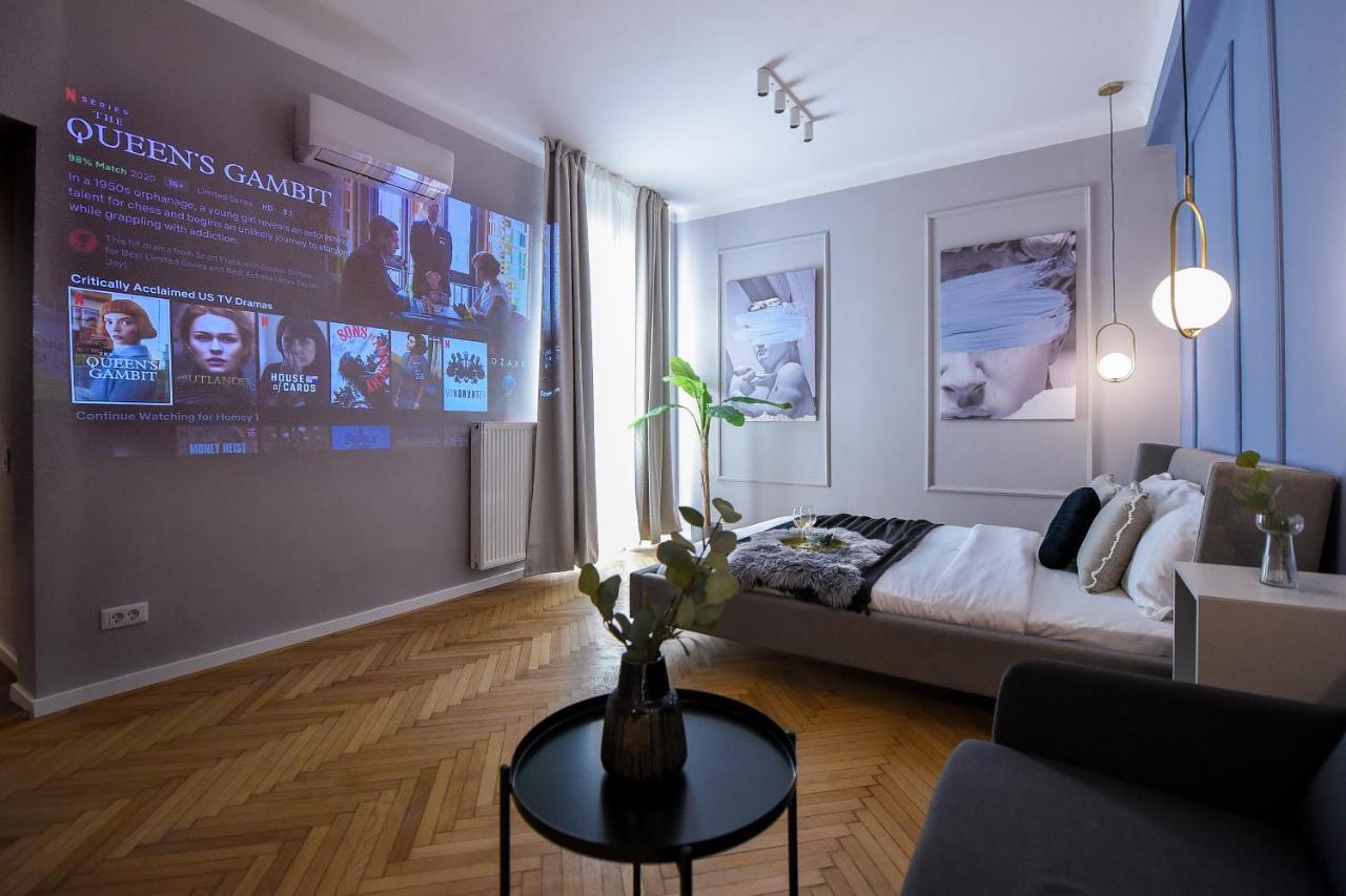 Modern Stay - Central Studios With Wall Projector Near Radisson Бухарест Экстерьер фото