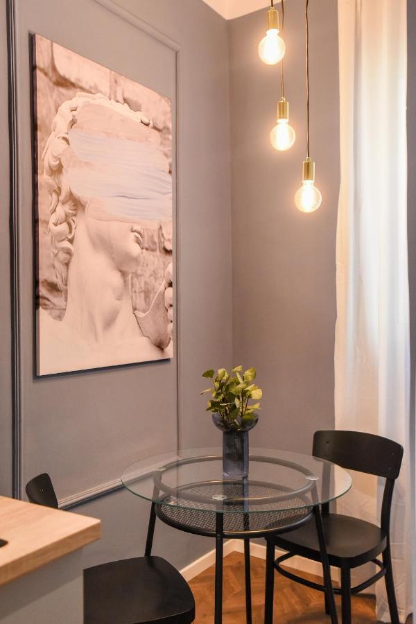 Modern Stay - Central Studios With Wall Projector Near Radisson Бухарест Экстерьер фото