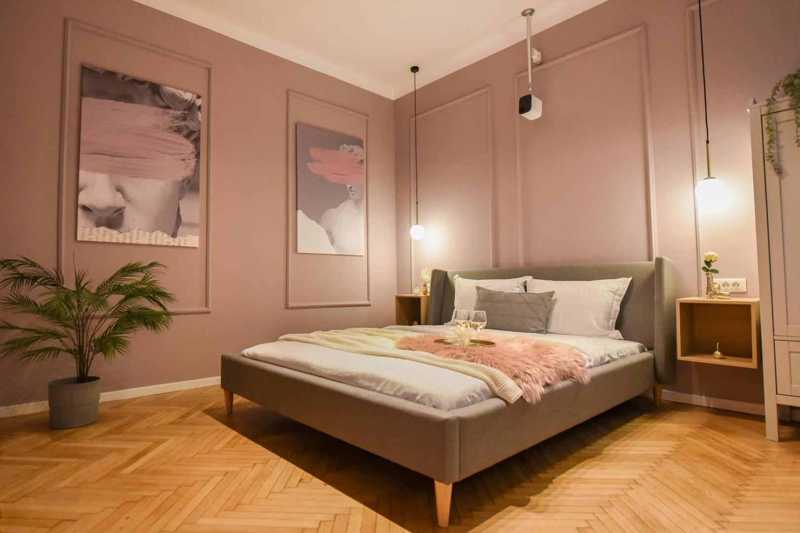 Modern Stay - Central Studios With Wall Projector Near Radisson Бухарест Экстерьер фото
