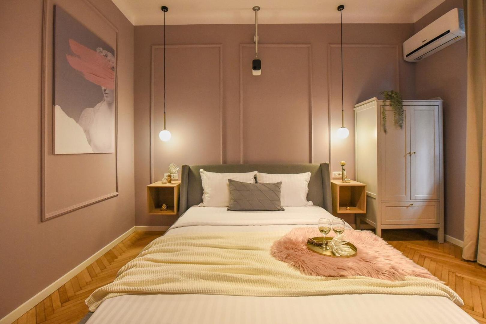 Modern Stay - Central Studios With Wall Projector Near Radisson Бухарест Экстерьер фото