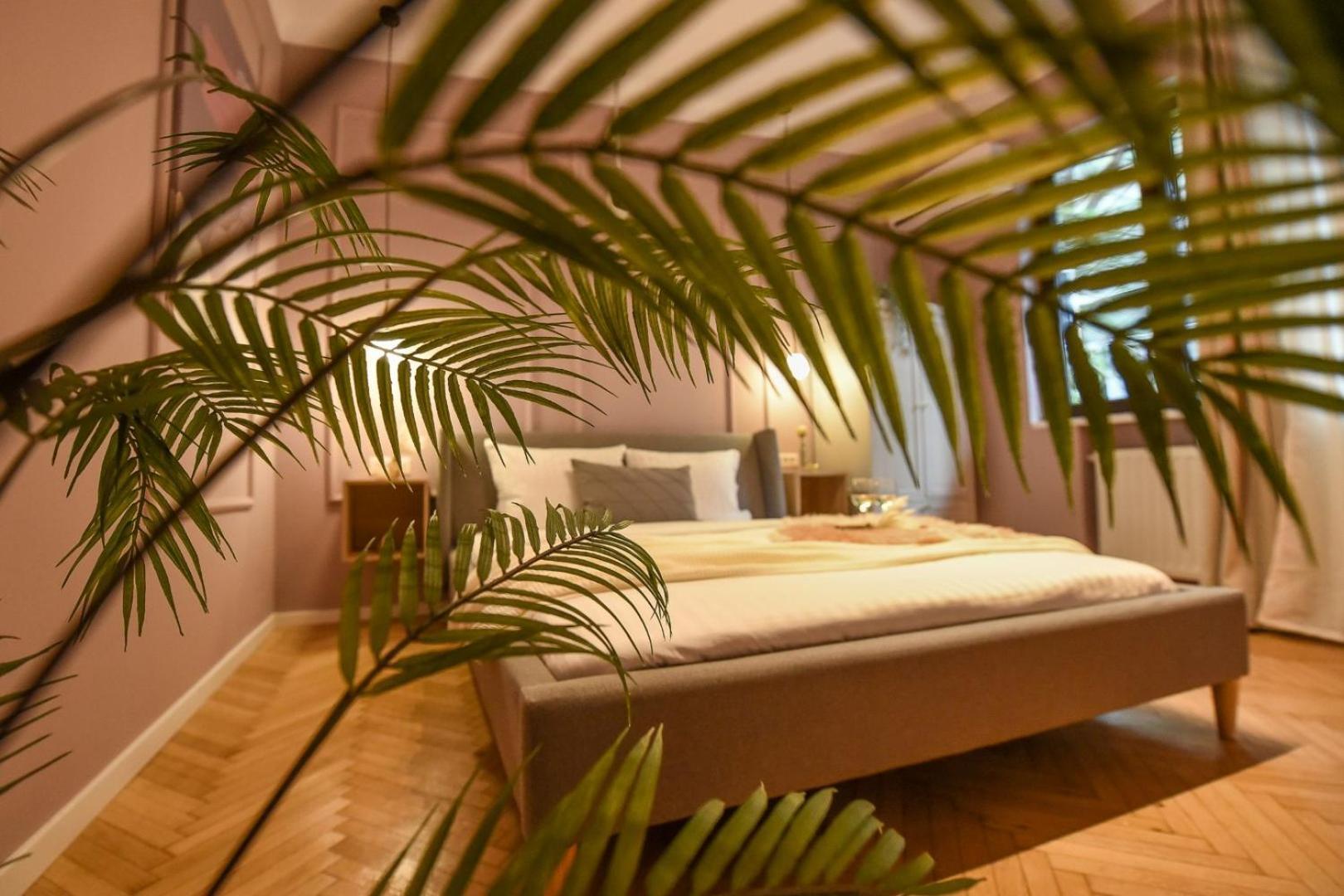 Modern Stay - Central Studios With Wall Projector Near Radisson Бухарест Номер фото